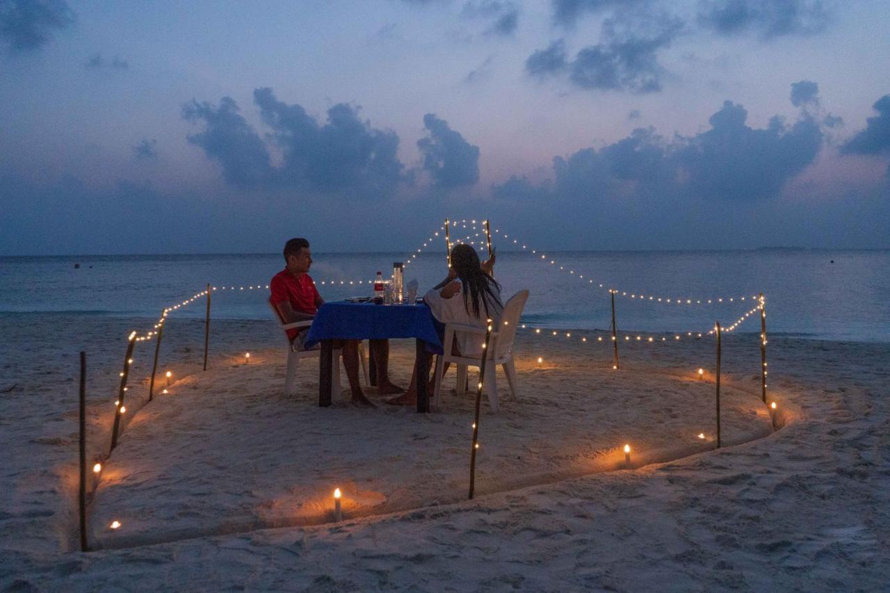 Ukulhas Beach Inn Exterior foto