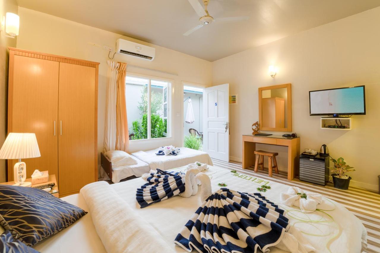 Ukulhas Beach Inn Exterior foto